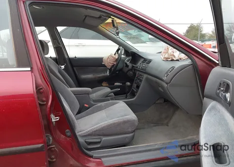 1995 Honda Accord Lx/Ex from USA, damaged, VIN 1HGCD5635SA122996